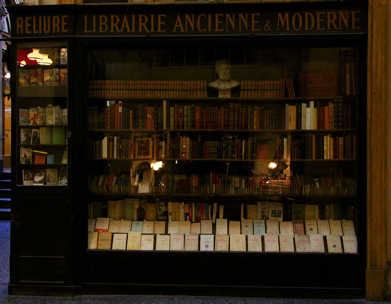 Librairie Jousseaume dans la galerie Vivienne à Paris